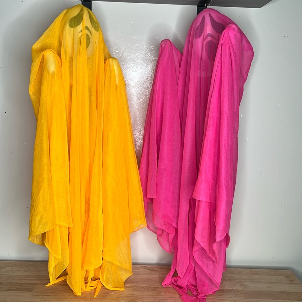 Hanging ghosts